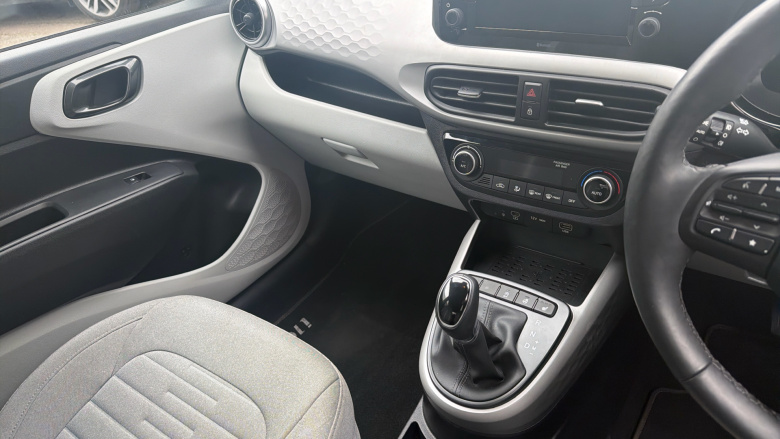 Hyundai i10 1.2 [79] Premium 5dr Auto [Nav] Petrol Hatchback